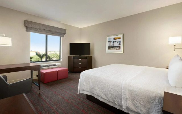 Hampton Inn & Suites Phoenix Glendale-Westgate