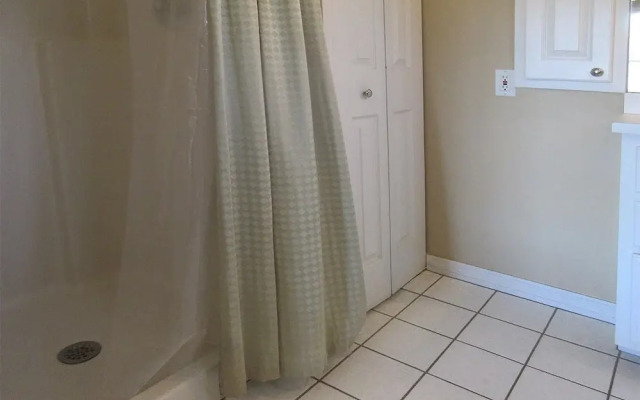 147 Curlew Home