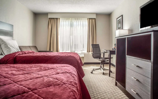 HomeTown Inn by Red Roof East Syracuse