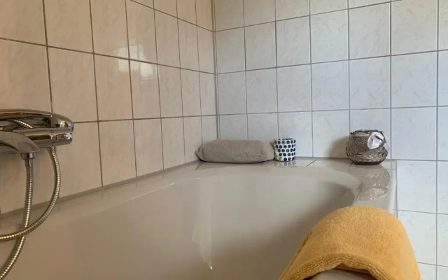 Heideweg, 3 Zimmer Obergeschoss Appartement mit Garten-Sitzplatz