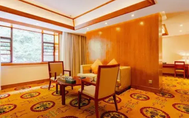 Balagezong Tibetan Ecological Hotel
