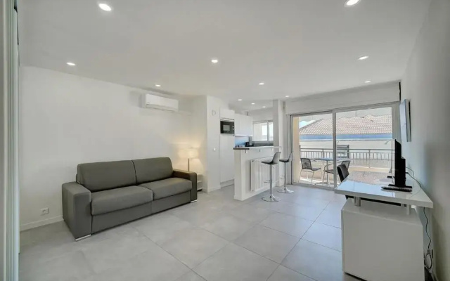 STUDIO MODERNE RENOVE 2MiN CROISETTE A0B166
