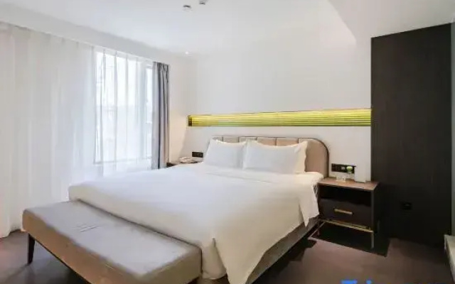 Junkun Hotel(Chengdu Chunxi Road Taikoo Li Store)