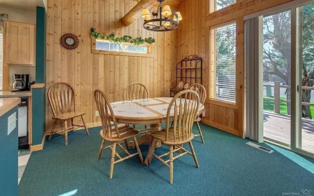 Forest Ridge 2 Bedroom Home by RedAwning