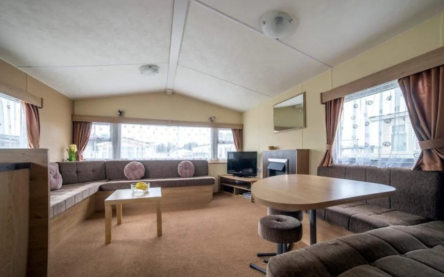 2 Bedroom Caravan in Hunstanton Dogs go Free