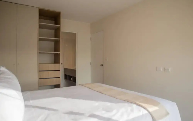 w Impressive 2BR With Balcony in Miraflores