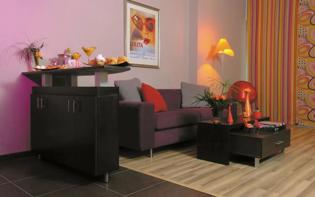 Suite Hotel Chrome