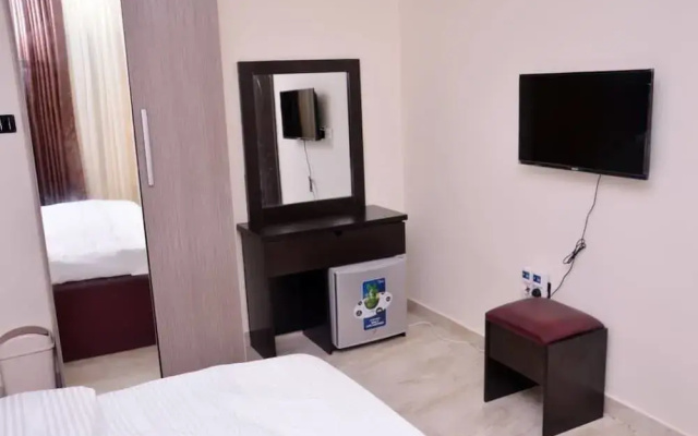 City Nest Hotel