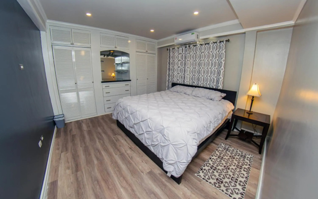 JR Apartments