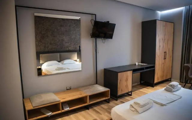 Dark Boutique Hotel