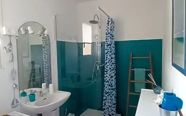 La Maison Ocre (Adults Only)