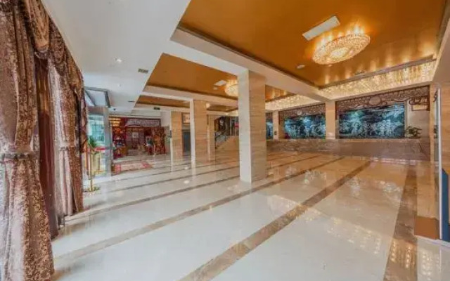 Phoenix International Hotel (Fenghuang Ancient Town Branch)