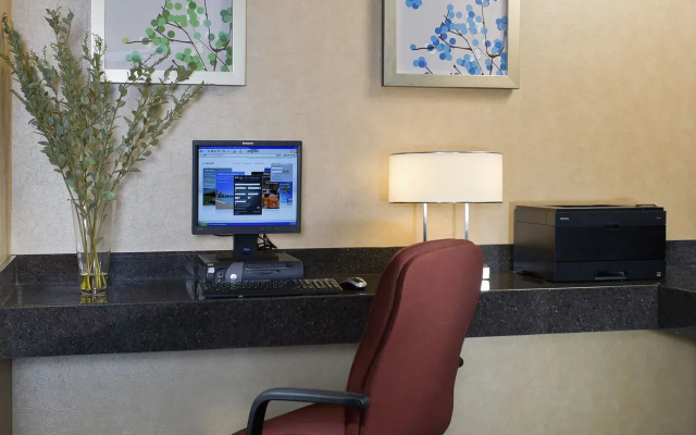 Residence Inn Houston The Woodlands / Lake Front Circle