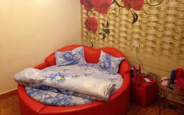 Happy Utopia B&B (Fenghuang Ancient City Nanhua Branch)