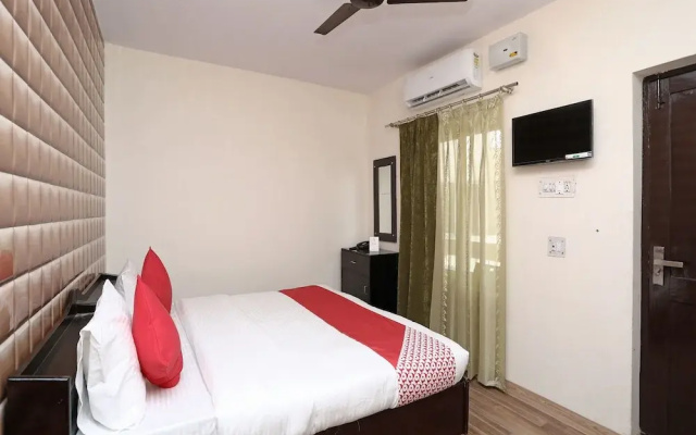 OYO 11854 Hotel Comfort
