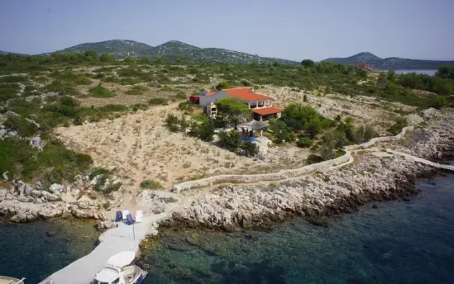 Holiday Home Zizanj