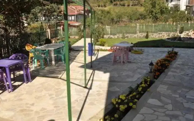 Damaja Guest House