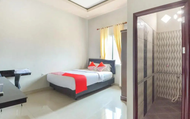 OYO 3232 Rd Kost