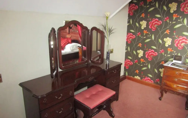 Hunters Lodge Hotel