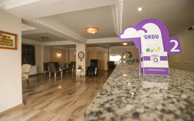 Egas Hotel