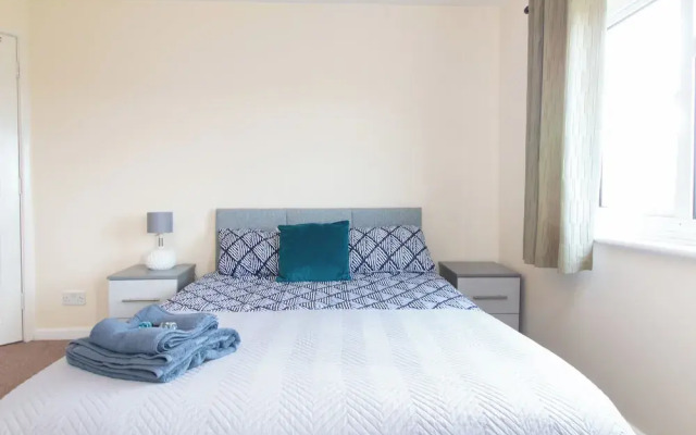 Thornbury Guest House Room 8