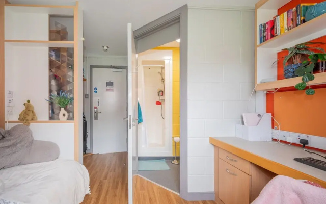 Queens University Belfast - Elms Village - Hostel
