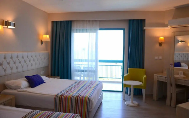 Tropical Beach Hotel