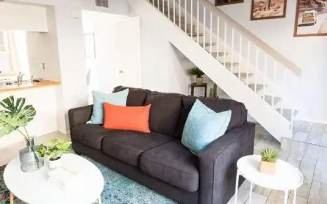 Remodeled Townhouse Close to Old Town Scottsdale