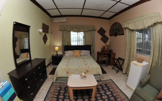 Mokos Bed & Breakfast