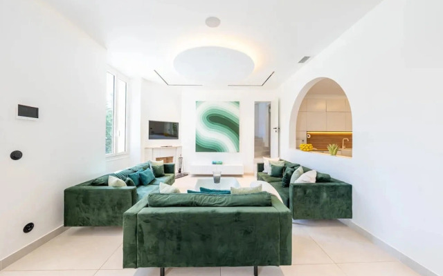 008 Villa Rosoliel in Cannes