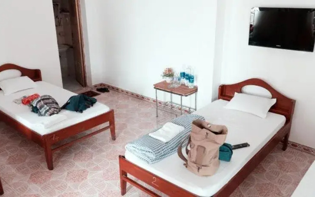 High Dream Hostel