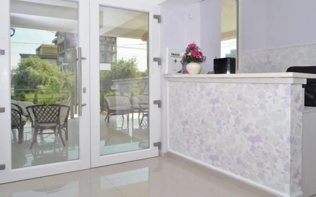 Mykonos Mamaia Boutique Villa