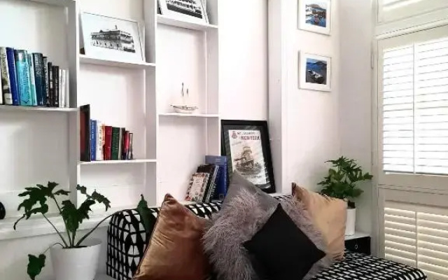 Studio 22 - Central