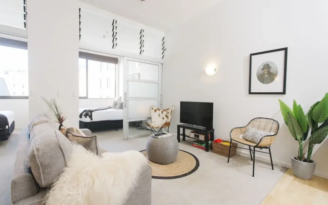 TOWNY - Top Floor Tranquility - 2 Bedrooms
