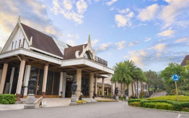 River & Holiday Hotel