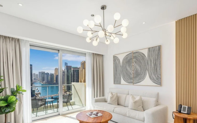 LUX The JW Marina Suite 5