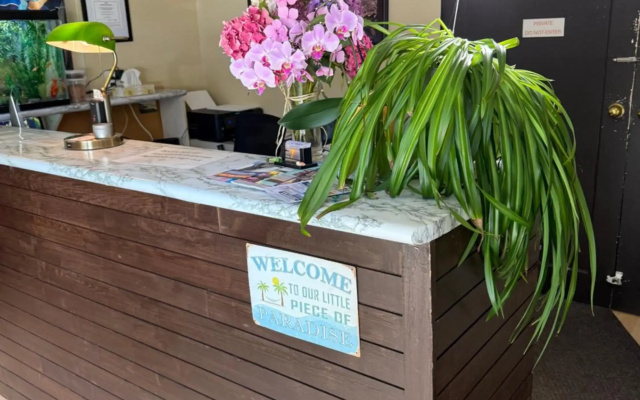 Sand Pebbles Inn