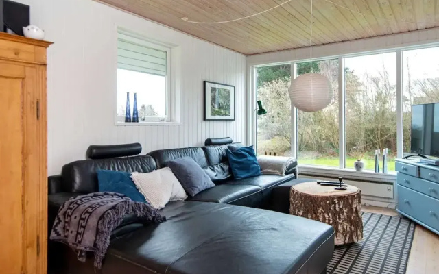 8 Person Holiday Home in Ebeltoft-by Traum