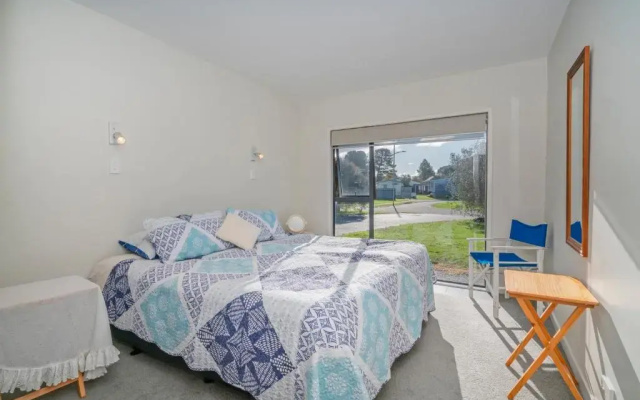 Pauanui Hangar Retreat - Pauanui Holiday Home