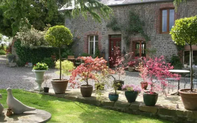 Arts in the Garden