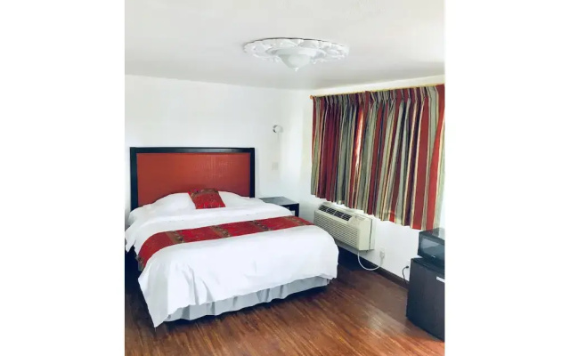 Norwalk Inn & Suites