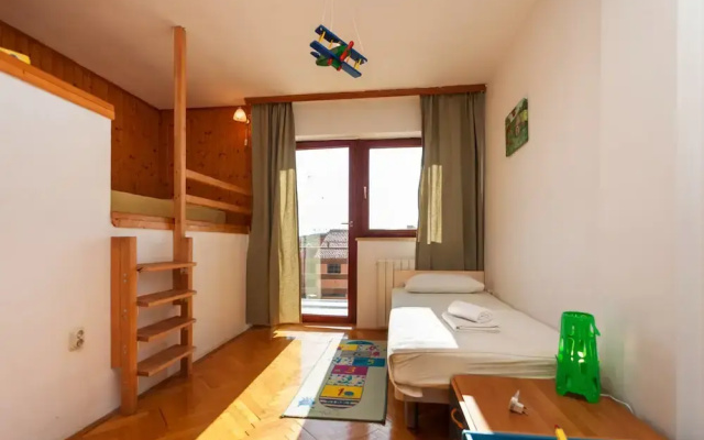 Oina Apartments (Adults only)