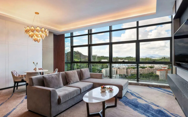 Shenzhen Longgang Kunyi Mercure Hotel