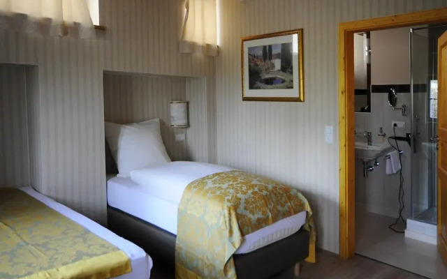 Hotel Schlossresidenz Heitzenhofen