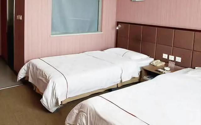 Pai Hotel (Puyang Daqing Road store)