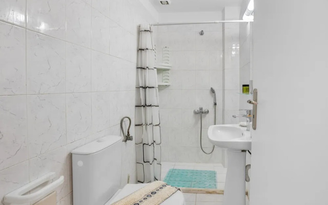 Seafront Apartment in Chania 7