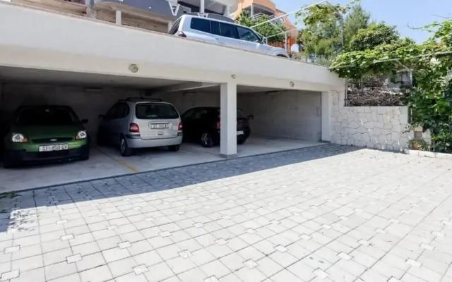 Seka - With Parking - 4 - B1