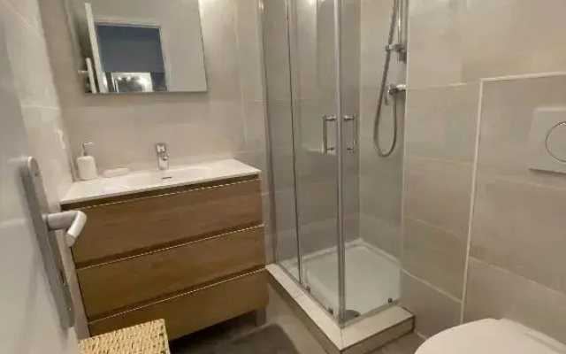 Studio Antibes Piscine Wifi
