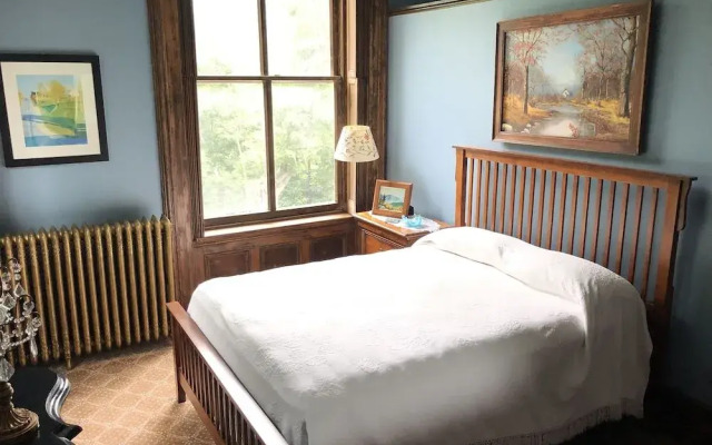 Shaw Mansion Inn