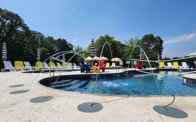 The Lakehouse Inn at Sledd Creek